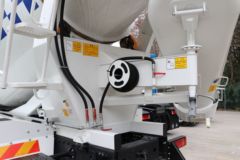 一汽解放 J6P 8X4 6.76方纯电动混凝土搅拌车(瑞江牌)(WL5310GJBCAAZBEV)