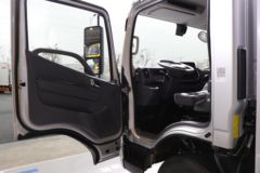 江铃 凯运+ 果蔬版 152马力 4.2米单排仓栅式轻卡(JX5049CCYT0J26)