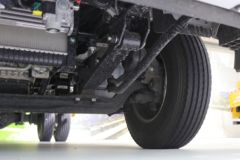 江铃 凯运+ 果蔬版 152马力 4.2米单排仓栅式轻卡(JX5049CCYT0J26)