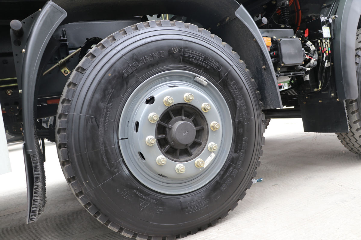 j6p-8x4-5-8-ca3310p66n142l4t4bev-423kwh-1594445