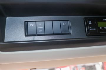 һ����� J6V �캽�� 560���� 8X4 9.4��AMT�Զ�����դʽ�ػ���(CA5310CCYP66K24L7T4E6)ͼƬ