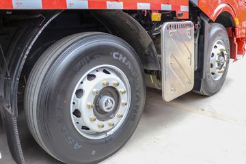 һ����� J6V �캽�� 560���� 8X4 9.4��AMT�Զ�����դʽ�ػ���(CA5310CCYP66K24L7T4E6)ͼƬ