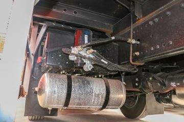 һ����� J6V �캽�� 560���� 8X4 9.4��AMT�Զ�����դʽ�ػ���(CA5310CCYP66K24L7T4E6)ͼƬ