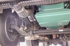 一汽解放 J6V 领航版 560马力 8X4 9.4米AMT自动档仓栅式载货车(CA5310CCYP66K24L7T4E6)