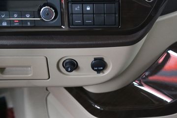 �ൺ��� JH6�ؿ� 290���� 6X2R 9.5����������ʽ�ػ���(����)ͼƬ