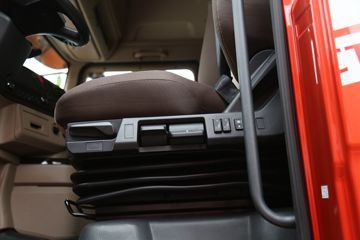 �ൺ��� JH6�ؿ� 290���� 6X2R 9.5����������ʽ�ػ���(����)ͼƬ