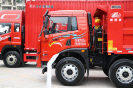 龙V&nbsp;自卸车外观                                                图片