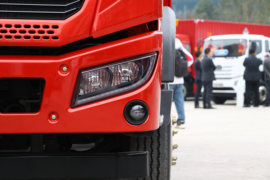 龙V&nbsp;自卸车外观                                                图片