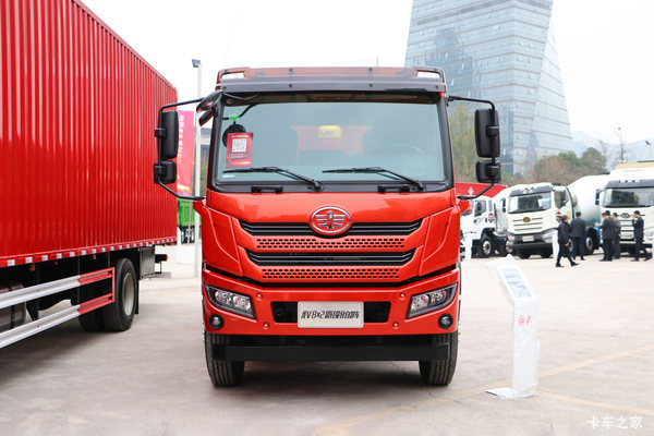 龙V自卸车无锡市火热促销中 让利高达0.3万