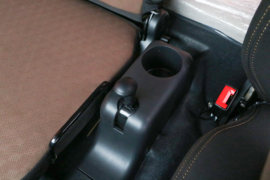 龙V&nbsp;自卸车驾驶室                                               图片