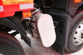 龙V&nbsp;自卸车底盘                                                图片