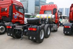 青岛解放 悍VH 480马力 6X4 LNG牵引车(液缓)