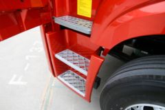青岛解放 悍VH 480马力 6X4 LNG牵引车(液缓)