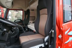 青岛解放 悍VH 480马力 6X4 LNG牵引车(液缓)
