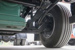 青岛解放 悍VH 480马力 6X4 LNG牵引车(液缓)