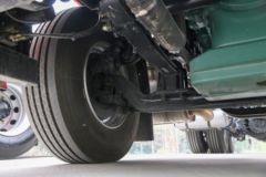 青岛解放 悍VH 480马力 6X4 LNG牵引车(液缓)
