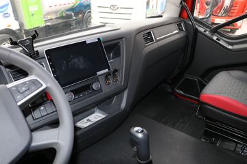 һ����� J6G �캽�� 320���� 6X2 9.7����ʽ�ػ���(����)(CA5250XXYP62K1L5T3E6)ͼƬ