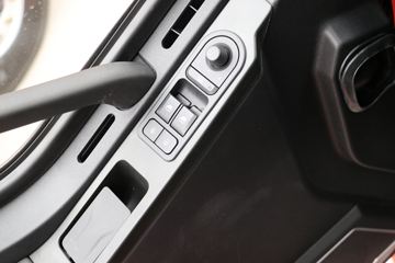 һ����� J6G �캽�� 320���� 6X2 9.7����ʽ�ػ���(����)(CA5250XXYP62K1L5T3E6)ͼƬ