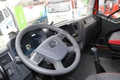 一汽解放 J6G 领航版 320马力 6X2 9.7米厢式载货车(国六)(CA5250XXYP62K1L5T3E6)