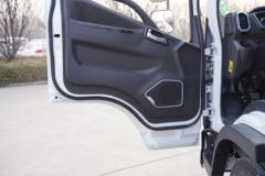 凯马 凯捷M3 尊享版 2.2L 95马力 CNG 4.16米单排栏板轻卡(国六)(KMC1043NG336DP6)
