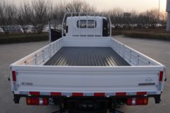 凯马 凯捷M3 尊享版 2.2L 95马力 CNG 4.16米单排栏板轻卡(国六)(KMC1043NG336DP6)