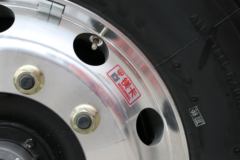 青岛解放 JH6重卡 520马力 8X4 9.4米AMT自动档仓栅式载货车(CA5310CCYP25K2L7T4E6A80)