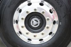 青岛解放 JH6重卡 520马力 8X4 9.4米AMT自动档仓栅式载货车(CA5310CCYP25K2L7T4E6A80)