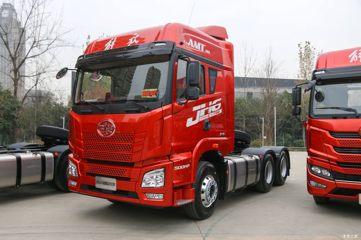 青岛解放 JH6重卡 质惠版 500马力 6X4 AMT自动档牵引车