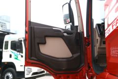 青岛解放 JH6重卡 质惠版 500马力 6X4 AMT自动档牵引车