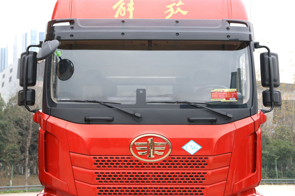 青岛解放 JH6重卡 领航版 510马力 6X4 CNG牵引车