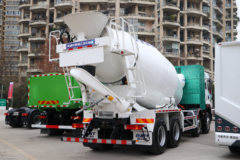 青岛解放 JK6 8X4 纯电动混凝土搅拌运输车(CA1311P28L3T4BEVA80)350kWh