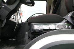 青岛解放 JK6 8X4 纯电动混凝土搅拌运输车(CA1311P28L3T4BEVA80)350kWh