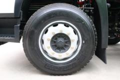 青岛解放 JK6 8X4 纯电动混凝土搅拌运输车(CA1311P28L3T4BEVA80)350kWh