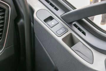 һ����� J6E�ؿ� 520���� 4X2 AMT�Զ���ǣ����(CA4180P66K25E6)ͼƬ