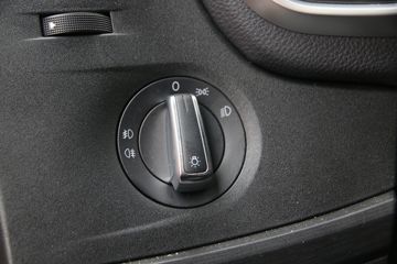 һ����� J6E�ؿ� 520���� 4X2 AMT�Զ���ǣ����(CA4180P66K25E6)ͼƬ