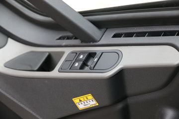 һ����� J6E�ؿ� 520���� 4X2 AMT�Զ���ǣ����(CA4180P66K25E6)ͼƬ