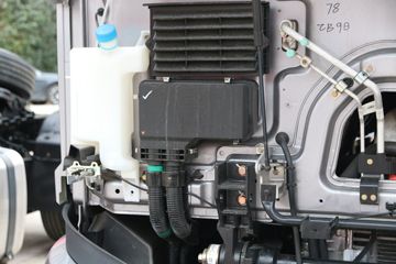 һ����� J6E�ؿ� 520���� 4X2 AMT�Զ���ǣ����(CA4180P66K25E6)ͼƬ