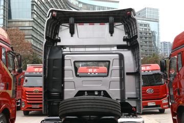 һ����� J6E�ؿ� 520���� 4X2 AMT�Զ���ǣ����(CA4180P66K25E6)ͼƬ