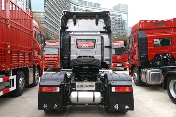 һ����� J6E�ؿ� 520���� 4X2 AMT�Զ���ǣ����(CA4180P66K25E6)ͼƬ