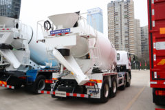 青岛解放 JK6 320马力 轻量化版 8X4 8方混凝土搅拌运输车(CA1311P28K1L4T4BE6A81)