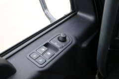 青岛解放 JK6 320马力 轻量化版 8X4 8方混凝土搅拌运输车(CA1311P28K1L4T4BE6A81)