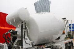 青岛解放 JK6 320马力 轻量化版 8X4 8方混凝土搅拌运输车(CA1311P28K1L4T4BE6A81)