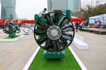 锡柴CA6DX1-60E66 600马力 15.6L 国六 柴油发动机