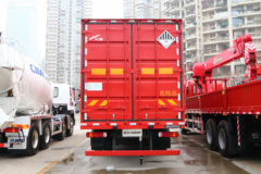 青岛解放 JK6 220马力 4X2 7.8米厢式危化品车(CA1180P28K2L4BE6A81)