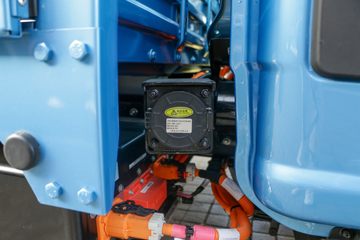 ����HOWO ���� 4.5T 3.95�׵��Ŵ��綯�����ῨͼƬ