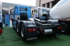 中国重汽 HOWO TX重卡 25T 6X4纯电动牵引车(ZZ4257Y344GZ1BEV35)350.07kWh