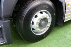 中国重汽 HOWO TX重卡 25T 6X4纯电动牵引车(ZZ4257Y344GZ1BEV35)350.07kWh