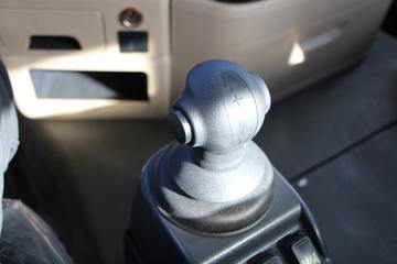 �й����� HOWO TX �콢�� 250���� 4X2 6.75��AMT�Զ�����դʽ����(����)ͼƬ