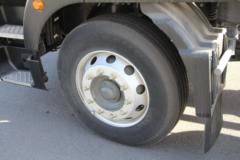 中国重汽 HOWO TX 旗舰版 250马力 4X2 6.75米AMT自动挡仓栅式货车(国六)(ZZ5187CCYK501GF1)