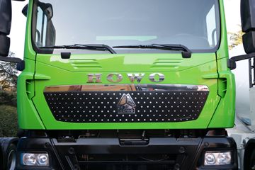 �������� HOWO TX�ؿ� 8X4 5.8�״��綯��ж��(ZZ3317Y326GZ1BEV)422kWhͼƬ